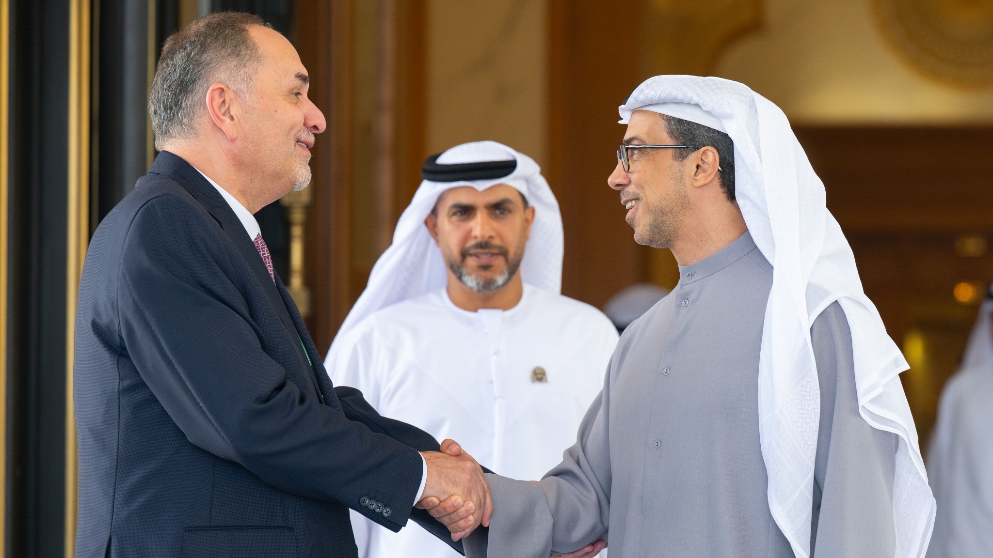 Mansour bin Zayed reçoit le ministre de la Justice jordanien